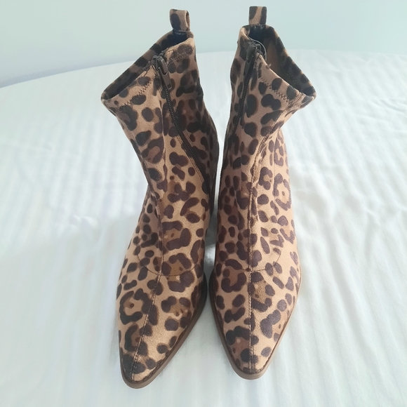 Leopard print ankle booties Size 8.5 - Picture 2 of 11